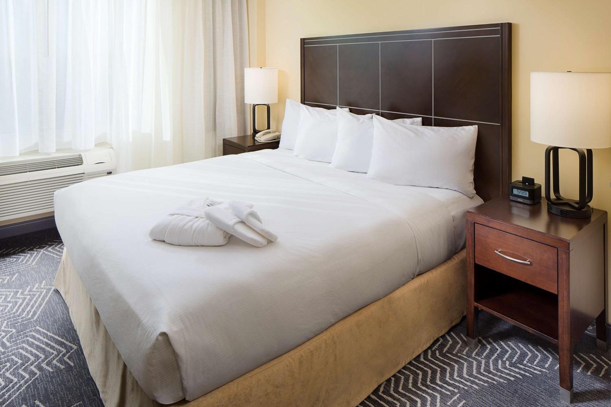 Doubletree By Hilton Los Angeles/Commerce Bagian luar foto