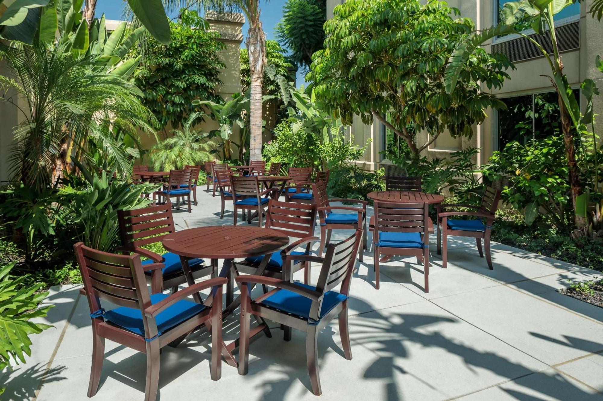 Doubletree By Hilton Los Angeles/Commerce Bagian luar foto